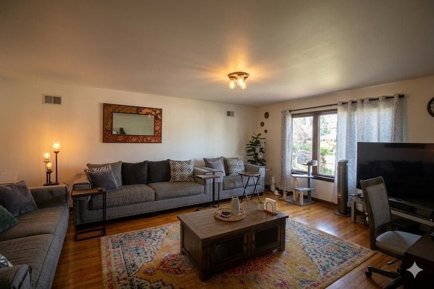 730 Humboldt St in Secaucus, NJ - Building Photo