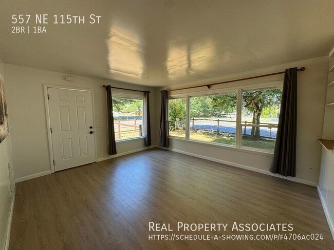 557 NE 115th St in Seattle, WA - Building Photo - Building Photo