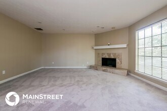 8202 Winewood Ct in Riverdale, GA - Foto de edificio - Building Photo