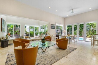435 Ridgewood Rd in Key Biscayne, FL - Building Photo - Building Photo
