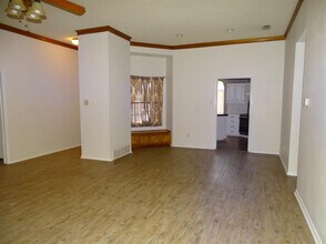 5738 94th St in Lubbock, TX - Building Photo - Building Photo