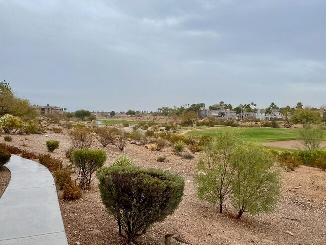 913 Duckhorn Ct in Las Vegas, NV - Building Photo - Building Photo