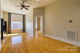 300 S Main St in Salisbury, NC - Building Photo - Building Photo
