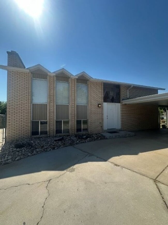 2641 N 1375 W in Clinton, UT - Building Photo - Building Photo