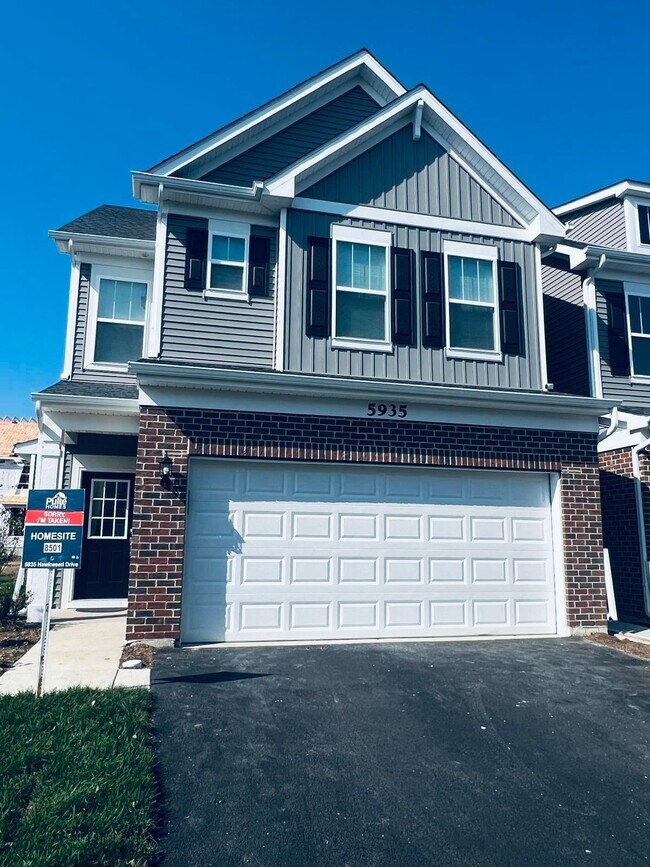 5935 Hawkweed Dr in Naperville, IL - Building Photo - Building Photo