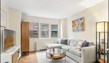 219 E 28th St in New York, NY - Building Photo - Building Photo