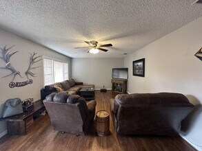 3214 32nd St in Lubbock, TX - Building Photo - Building Photo