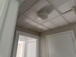 36 Carpenter St in Glen Cove, NY - Building Photo - Building Photo