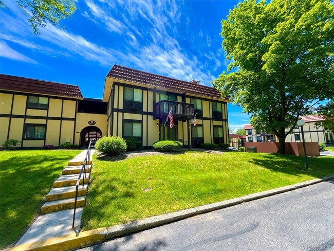 property at 5 Loudon Dr