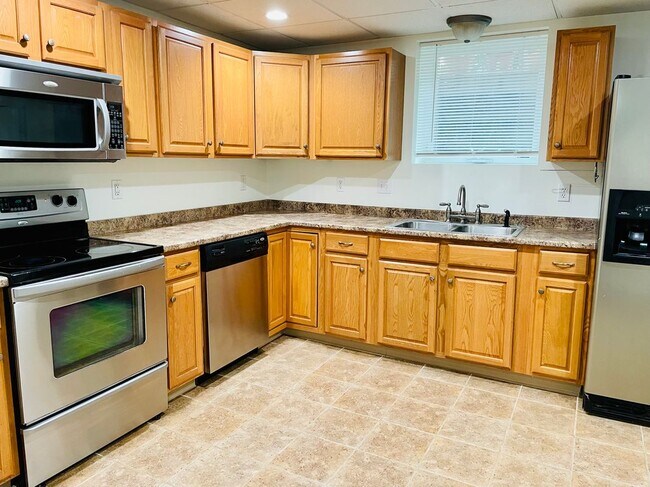 313 Main St in Blackstone, MA - Building Photo - Building Photo