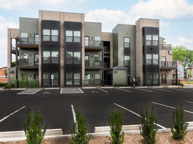 property at 1305 Oak St