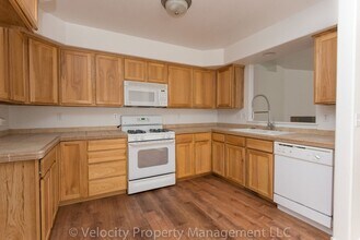 2505 NE 7th Ln in Redmond, OR - Building Photo - Building Photo