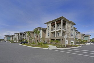 Sorrel Luxury Apartments in Jacksonville, FL - Building Photo - Building Photo