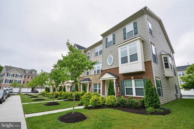 10561 Old Ellicott Cir in Ellicott City, MD - Building Photo - Building Photo