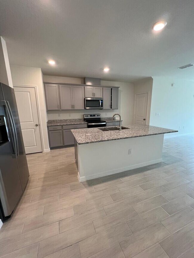 1632 Mirabella Cir in Davenport, FL - Building Photo - Building Photo