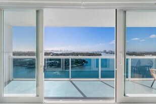 6770 Indian Creek Dr in Miami, FL - Building Photo