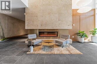 6687 Nelson Ave in West Vancouver, BC - Building Photo - Building Photo