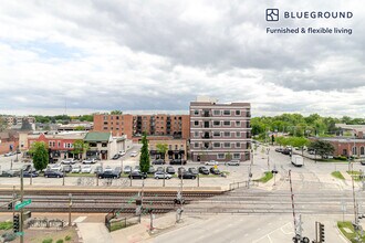 100 N Addison Ave in Elmhurst, IL - Building Photo - Building Photo