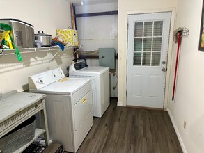 3137 Pearl Rd in Pleasanton, TX - Building Photo - Building Photo