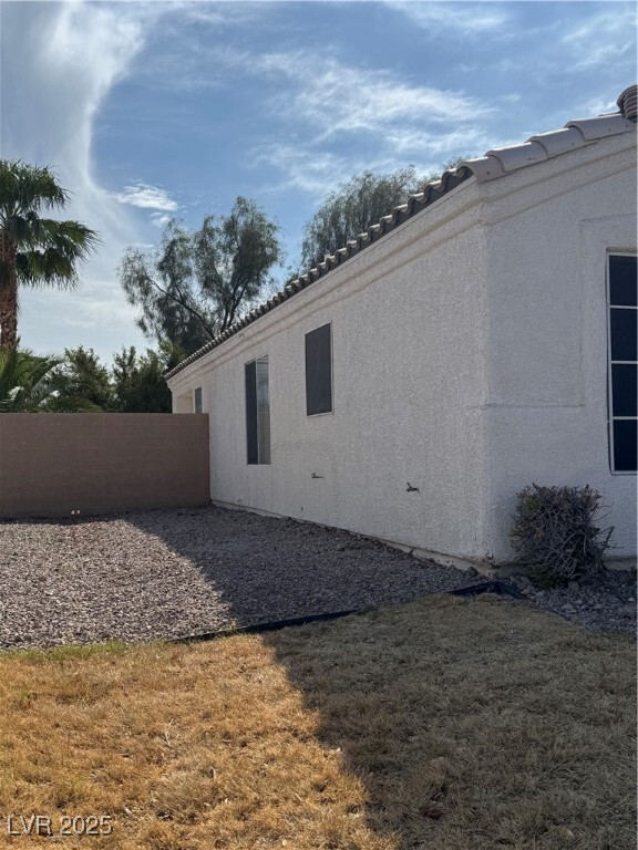 property at 2498 Foxmoore Ct