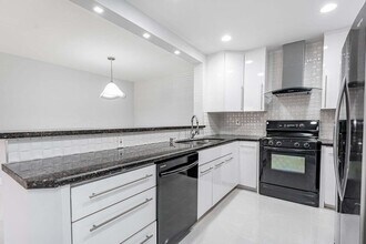 6063 10th Ave N, Unit 248 in Greenacres, FL - Building Photo - Building Photo