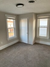 918 E Pearl St in Miamisburg, OH - Building Photo - Building Photo
