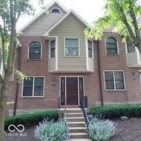 496 E 10th St in Indianapolis, IN - Building Photo