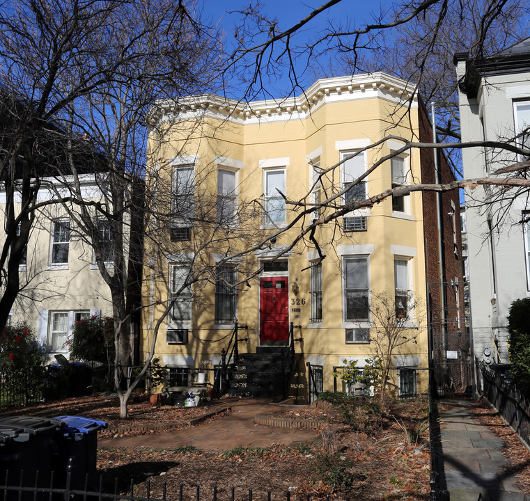 326 N Carolina Ave SE in Washington, DC - Foto de edificio