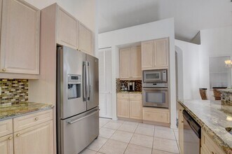 18700 Ocean Mist Dr in Boca Raton, FL - Building Photo - Building Photo