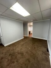 1227 E Chestnut St in Lancaster, OH - Building Photo - Building Photo