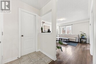 3099 Highbourne Crescent in Oakville, ON - Building Photo - Building Photo