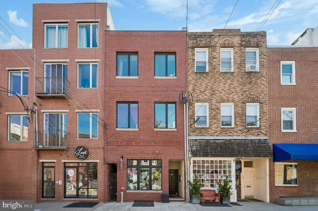 property at 617 S 2nd St