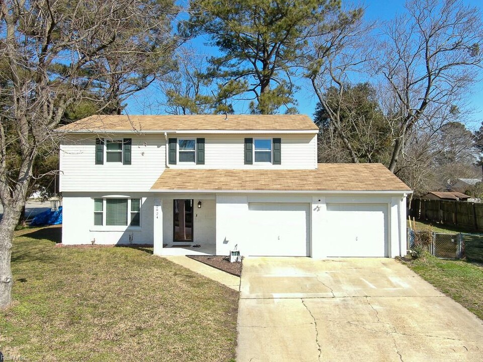 2924 Knight Rd in Chesapeake, VA - Building Photo