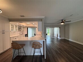 2631 NW 94th Ave in Sunrise, FL - Building Photo - Building Photo