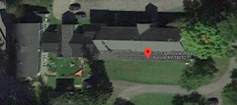 Village Apartments in East Aurora, NY - Foto de edificio