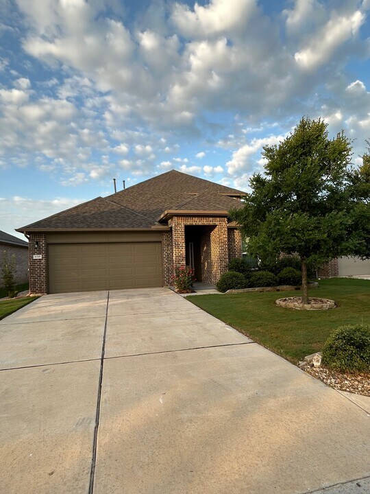 4316 Buffalo Ford Rd in Georgetown, TX - Building Photo