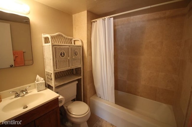 822 Island Ct in San Diego, CA - Building Photo - Building Photo