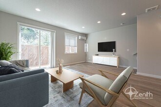 4935 NE 2nd Ct in Vancouver, WA - Building Photo - Building Photo