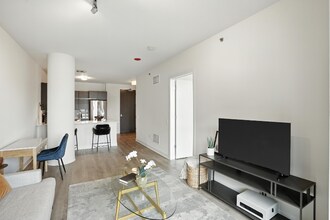 751 N Aberdeen St in Chicago, IL - Foto de edificio - Building Photo