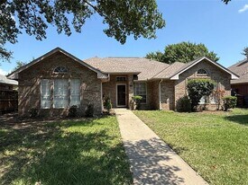 313 Pear Tree Pl in Denton, TX - Building Photo