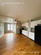29 S 7th St, Unit 4 in Easton, PA - Building Photo - Building Photo