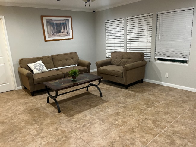 5007 Nassau Rd in Houston, TX - Foto de edificio - Building Photo