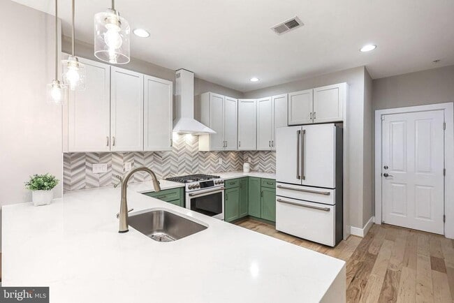 property at 2205 Richmond Hwy