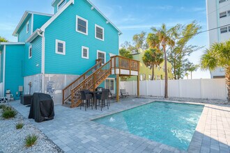 113 4th Ave in St Pete Beach, FL - Building Photo - Building Photo