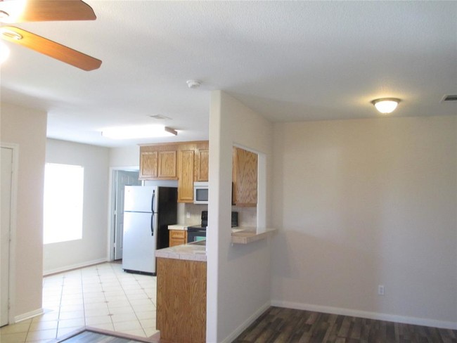 1430 Avenue Q-Unit -17 in Santa Fe, TX - Building Photo - Building Photo