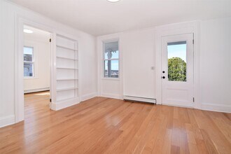 9 N Buckhout St in Irvington, NY - Building Photo - Building Photo