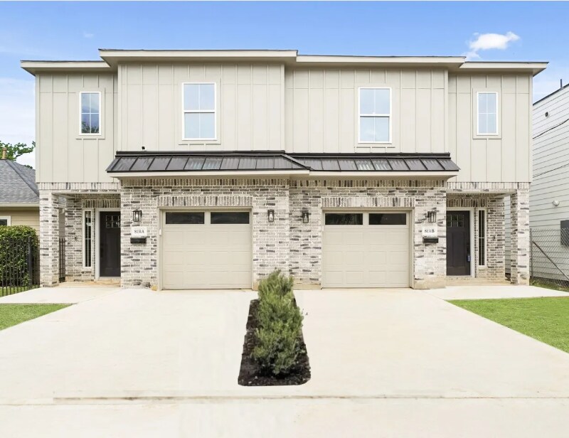 8131 Woodward St in Houston, TX - Building Photo