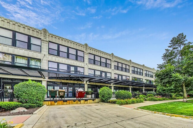 1111 W 14th Pl in Chicago, IL - Building Photo - Building Photo