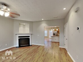 6204 Ellenwood Dr in Rex, GA - Foto de edificio - Building Photo