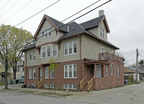 413-419 W Clarke St Apartments